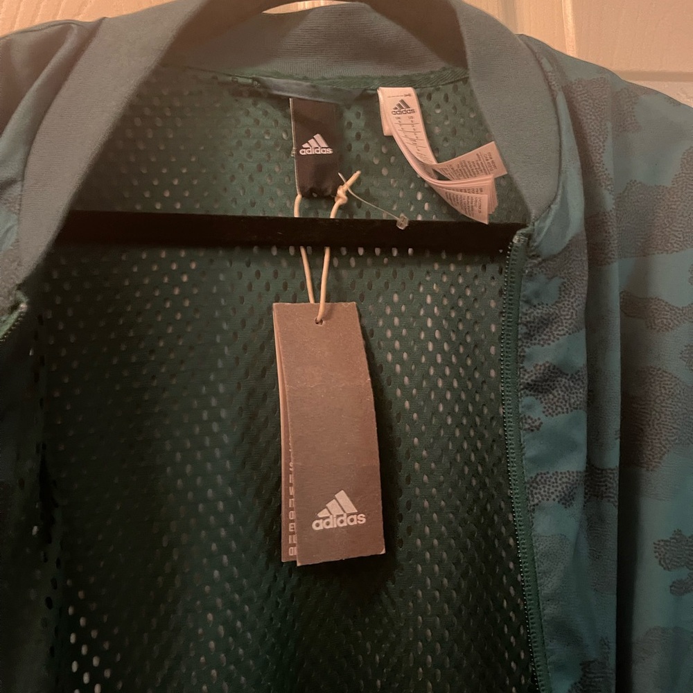 NWT Adidas Woven Lightweight Bomber training Jacket Men’s Small Camo Green black - Picture 11 of 13